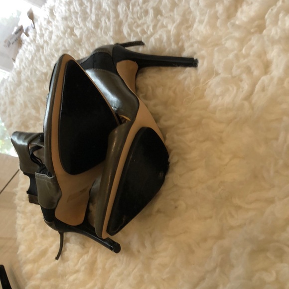 Army green heels - Picture 3 of 4